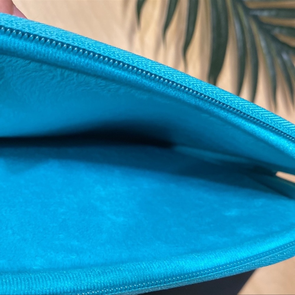 NIB Marc Jacobs Tablet Case - Picture 4 of 9